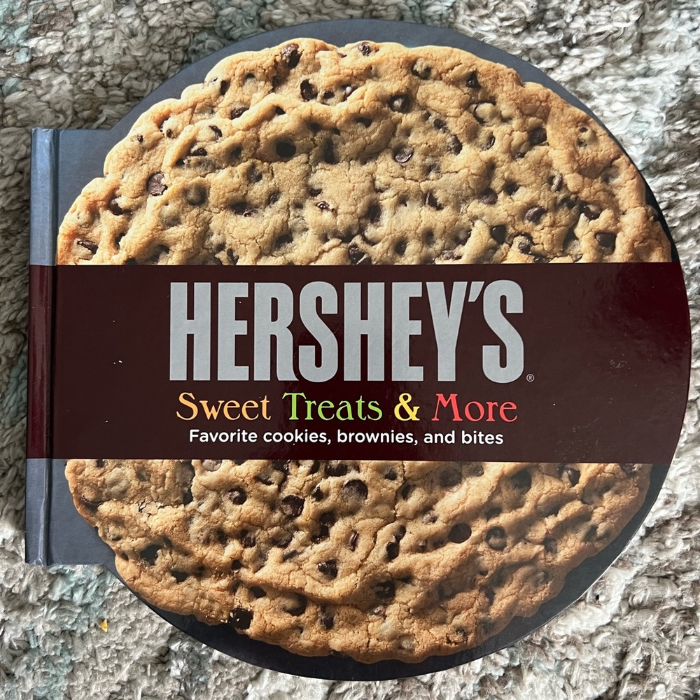 Hershey’s sweet treats and more cookbook. Brand new